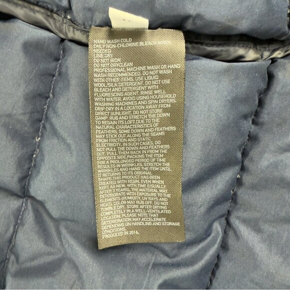 Uniqlo Women's Navy Blue Down Puffer Coat Size Medium - Picture 14 of 16